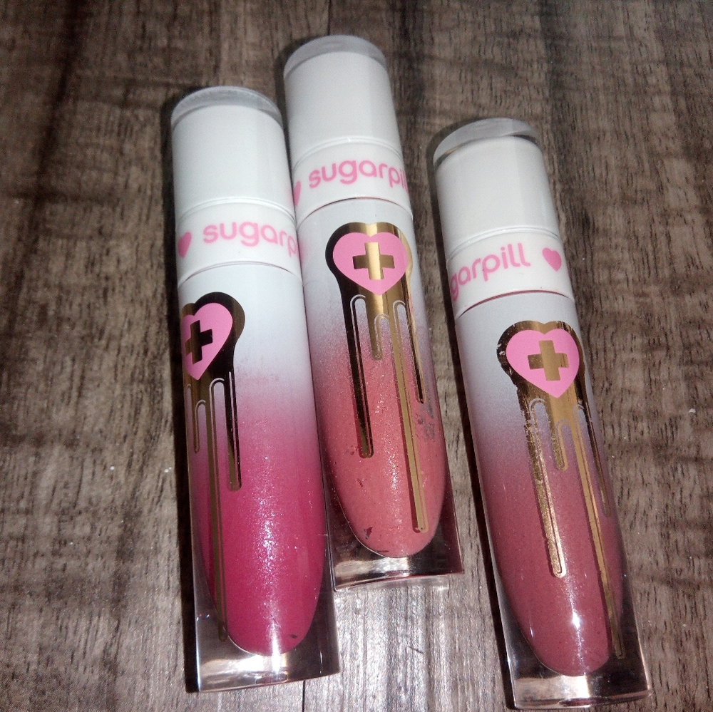 Sugarpill lip liquid color gloss dollskill